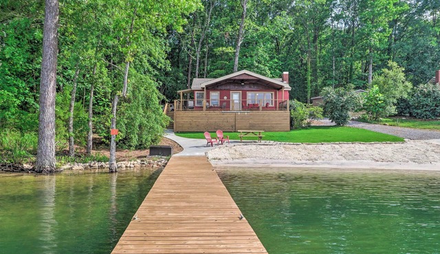 Waterfront Lake Martin Home w/Grill & Beach!