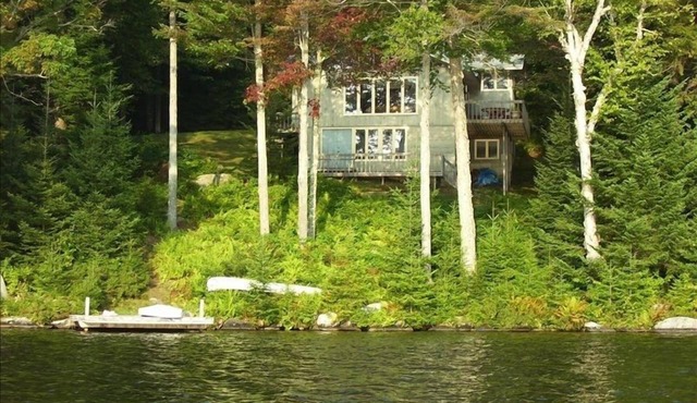 Waterfront Lake Raponda Vacation Paradise