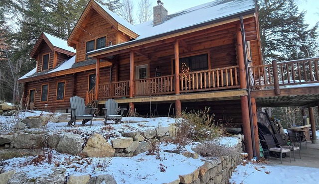 Waterfront Newfound Lake Spacious 4 Season Log Home near water's edge 5 Bedroom