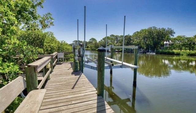 Waterfront Oasis and Boaters Paradise! Coastal style home with Boat Dock! 🚤🎣