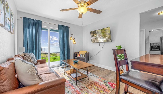 Waterfront Oasis! Private Pier, Walk to Beach
