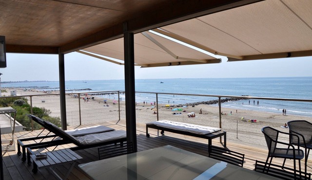Waterfront panoramic apartment 2nd floor