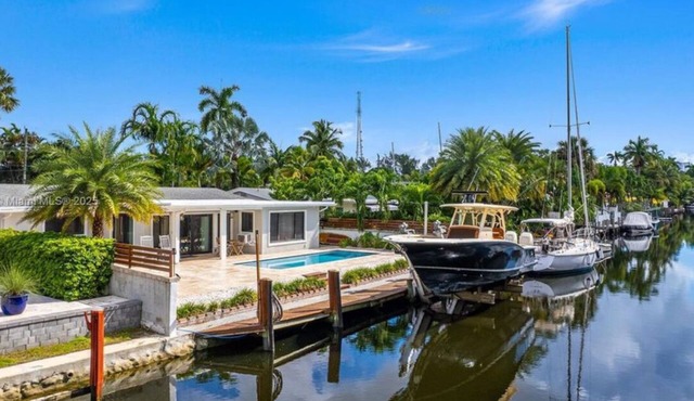 Waterfront Paradise with Pool + Dock on Las Olas