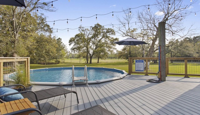 Waterfront Paradise with a Heated Pool & Fire Pit!