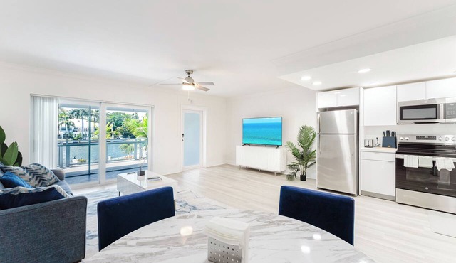 Waterfront Retreat—Views, Pool, Hot Tub, Gym Walk to Beach & Boca Resort!