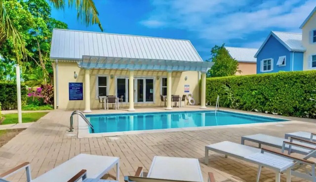 Waterfront Sanctuary Grande 4Bed 4Bath Pool Patio