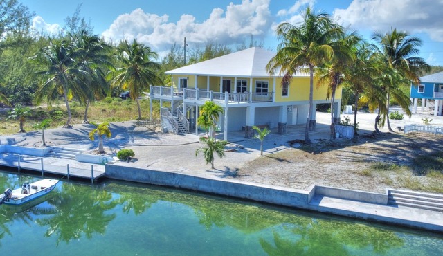 Waterfront Studio,300yds to stunning beach & DIY bonefish flats,Boat available