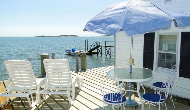 WATERFRONT -Topside Boathouse - Swim and Fish off the Deck !