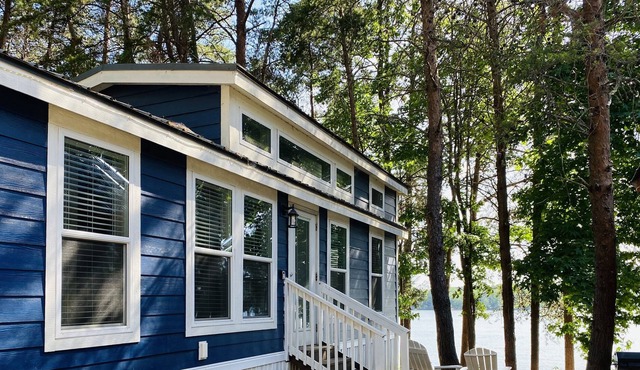 Waterfront Two Bedroom Cabin #15 on the Lake at Long Cove Resort by Redawning