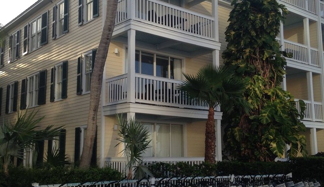 * Waterfront - Two Blocks From Duval Street & Mallory Square*