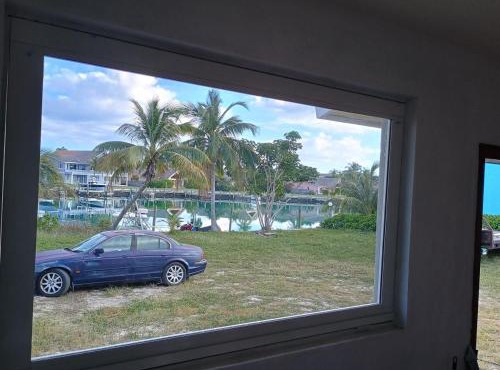 Waterfront unit with dock n 100ft seawall for boat, cristal Atlantic waters