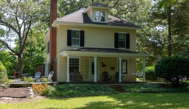 Waterfront venue on secluded 60 acres with 2 homes great for a family retreat