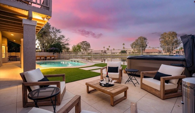 Waterfront views! 3 mi from Peoria Sports Complex