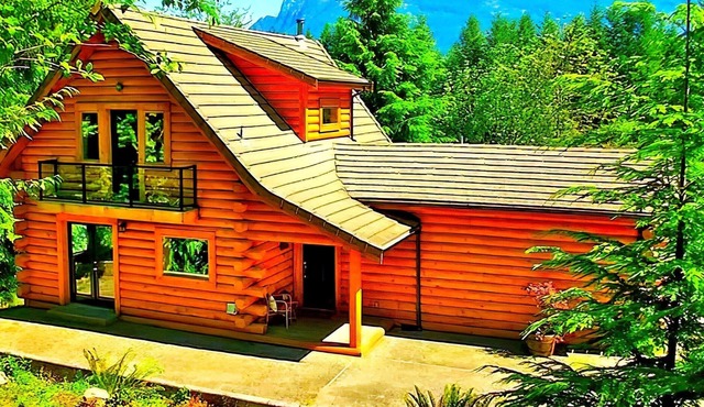 ⭐Waterfront Views ❤ Tubing+Fishing @ Vacation Log Home