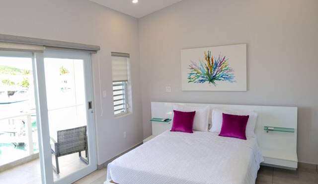 Waterfront Villa 246D South Finger