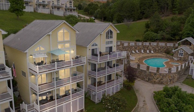 Waterfront villa on Norris Lake | Private pool & dock | 5 king beds, 3 ensuite, sleeps 10 | For guests who take care of nice things.