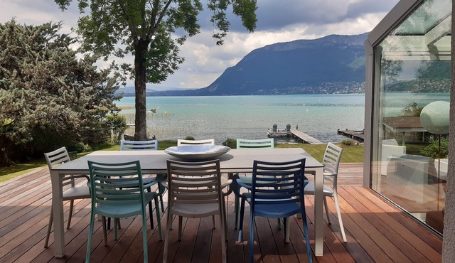 Waterfront villa | Private pontoon and mooring buoy