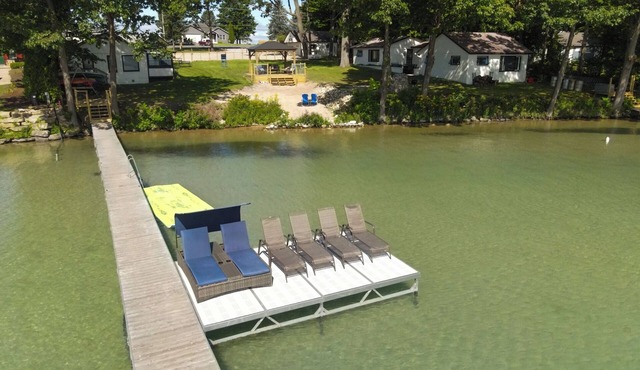 Waterfront w/Beach on Elk Lake - Cabin 1
