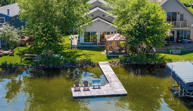 Waterfront w/Private Pier! Excellent Fishing Year Round! Sunsets & Swimming