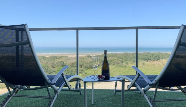 Waterfront waterfront 5m from the beach with wifi