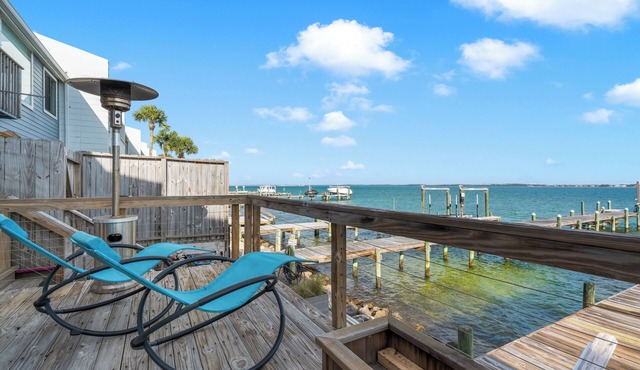 Waterfront with Private Dock + Bunk Room for 4-Sleeps Large Groups
