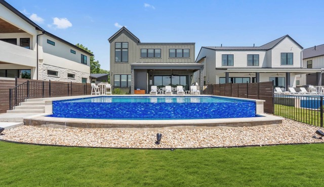 Waterhouse at Lake LBJ Residence III, New in ‘23 | 6 King Beds | Pool, Spa, Boat & PWC Lift, Slide