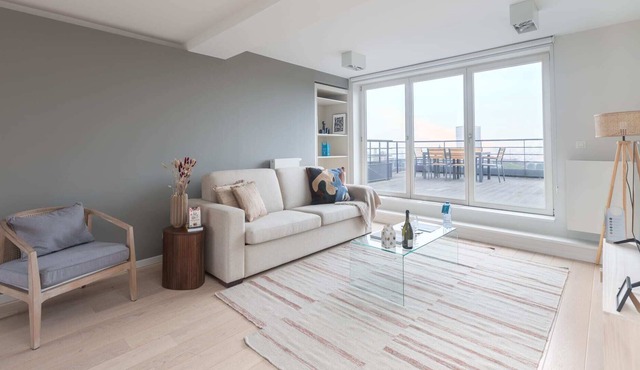Waterloo IV - Two Bedroom Apartment, Sleeps 6