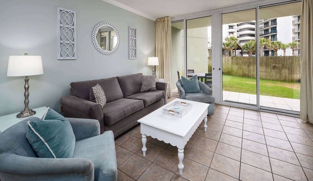 Waters Edge 102, Large 1st floor condo/🏖️Beach Service