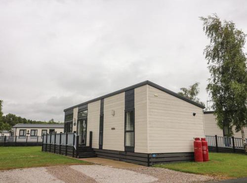 Waterside Lodge