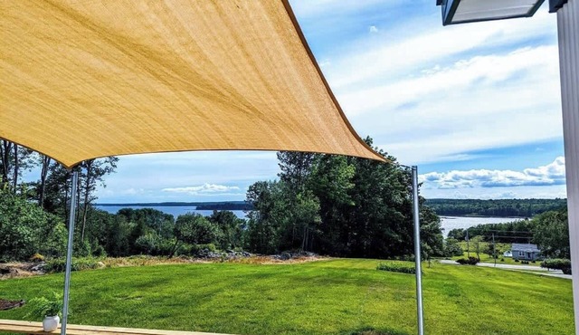 Waterview Cottage 12 miles to Acadia National Park
