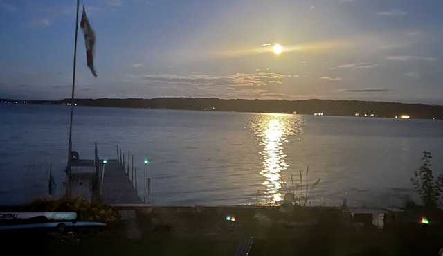 Waterview Trailer on Georgian Bay w/kayaks and paddleboard and sandy beach