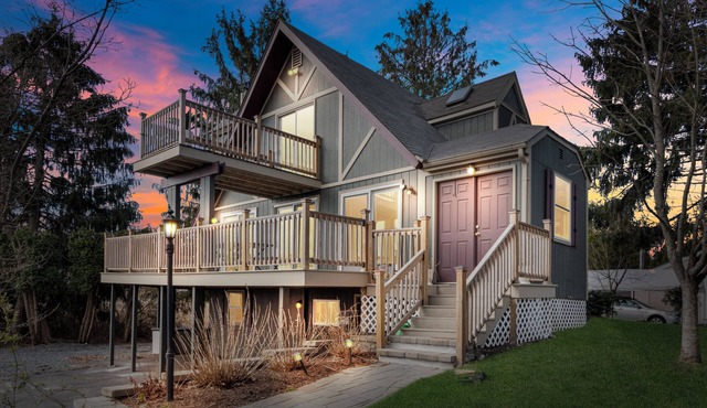 Waterviews off Sowams, Nearby Bike Path and Golfing
