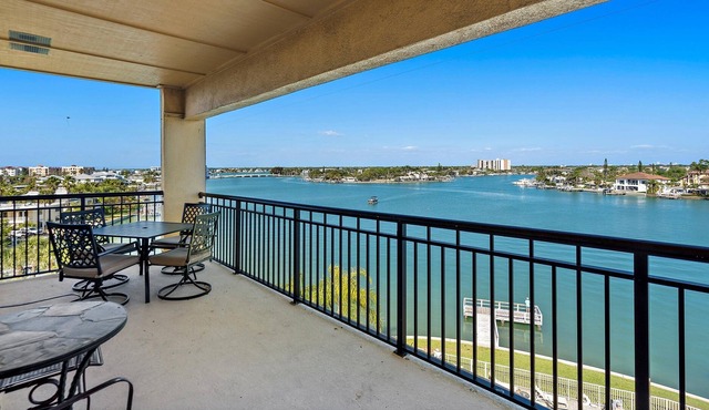 Waterviews/Steps to Beach/DISCOUNT
