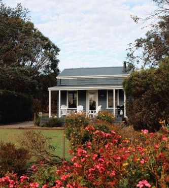 Wattle - The Yanakie House - Wilsons Promontory