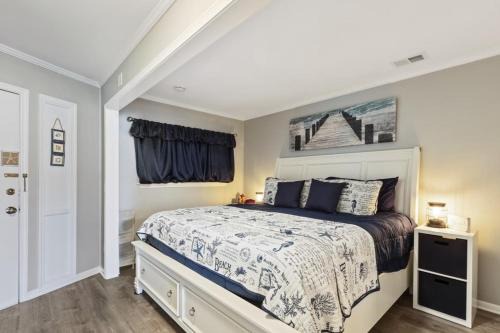Wave Watcher - HHBT Resort A218 condo