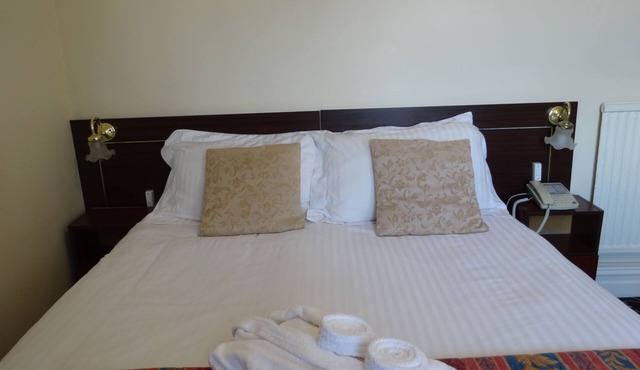 Waverley Hotel