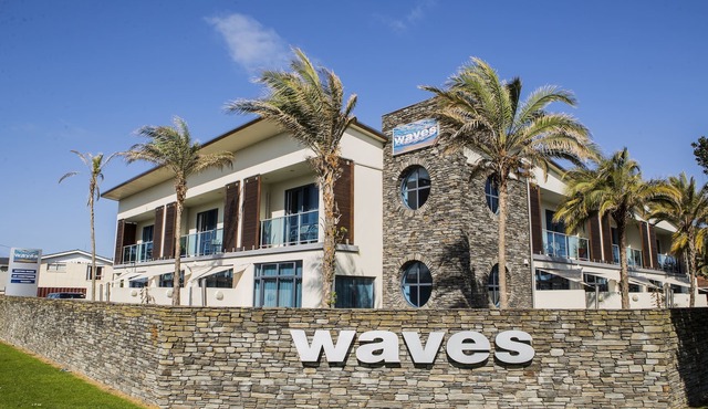 Waves Motel