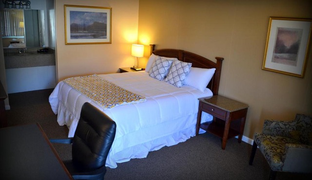 Wayne Inn