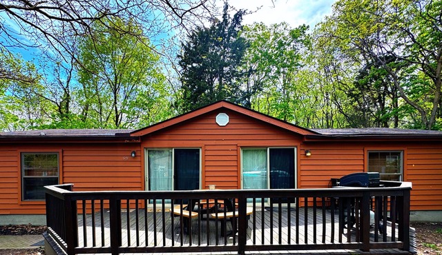 Weekend Warrior Special Bring 10 ppl & Relax in a 3 BR 2 BA Home - PIB - IC98