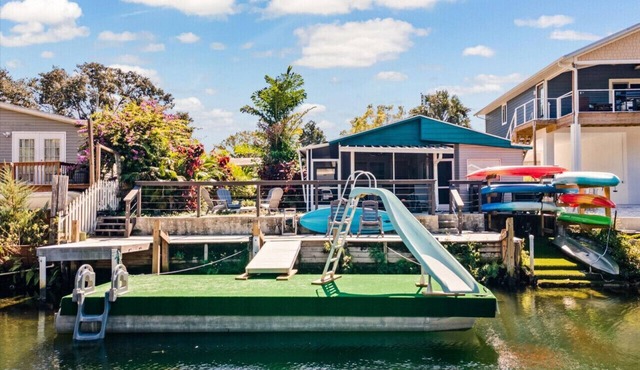 Weeki Wachee Canal Home Private Dock Kayaks AND River Adventure