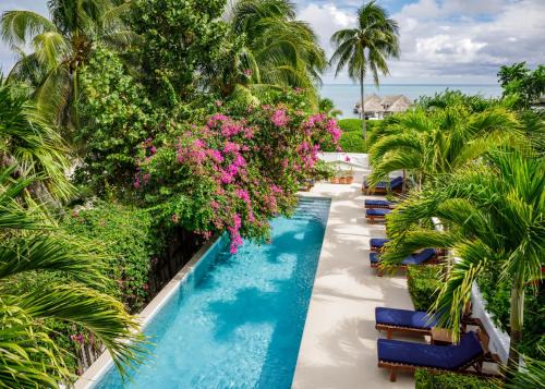 Weezie's Ocean Front Hotel and Garden Cottages