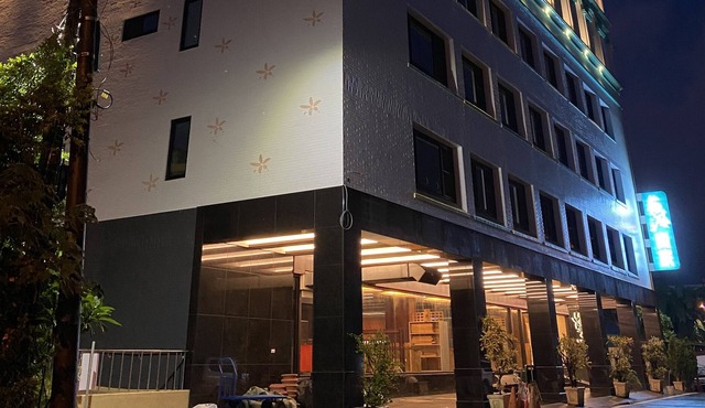 Weifeng Boutique Business Hotel