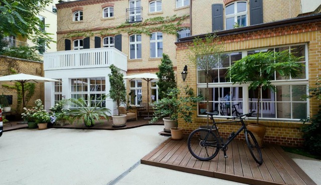 Weinberg 5 by Suite030
