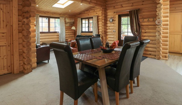 Welcome Hjem Log Cabin