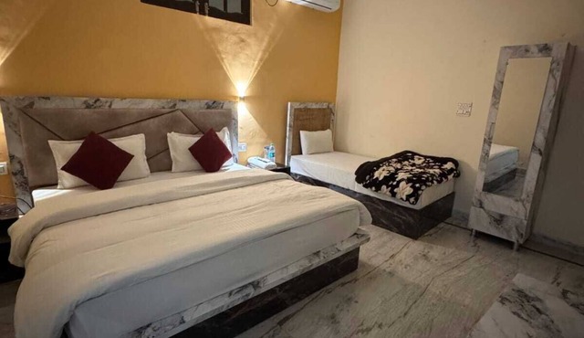 Welcome to Bhagirathi Residency, your serene retreat in the heart of Rishikesh.