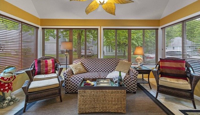Welcome to Coastal Cabana!