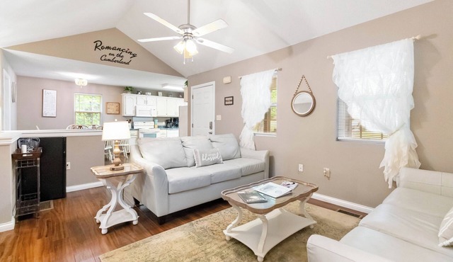 Welcome to “Romancing On The Cumberland” – Your Perfect Romantic Getaway!