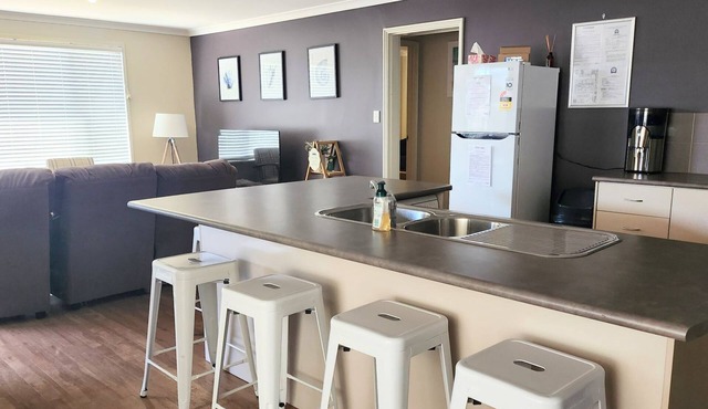 Welcome to Sea Soul located in the beautiful South Bay Green Head. Close to the beach and the fish!