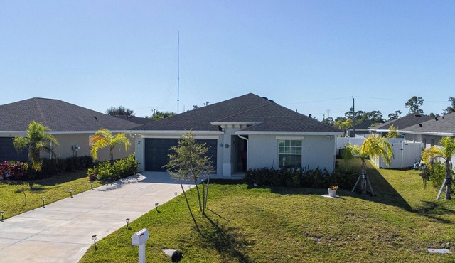 Welcome to Villa Rotonda, 4 Bedroom - 2 Bath - White sandy beaches nearby