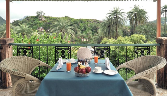 WelcomHeritage Connaught House